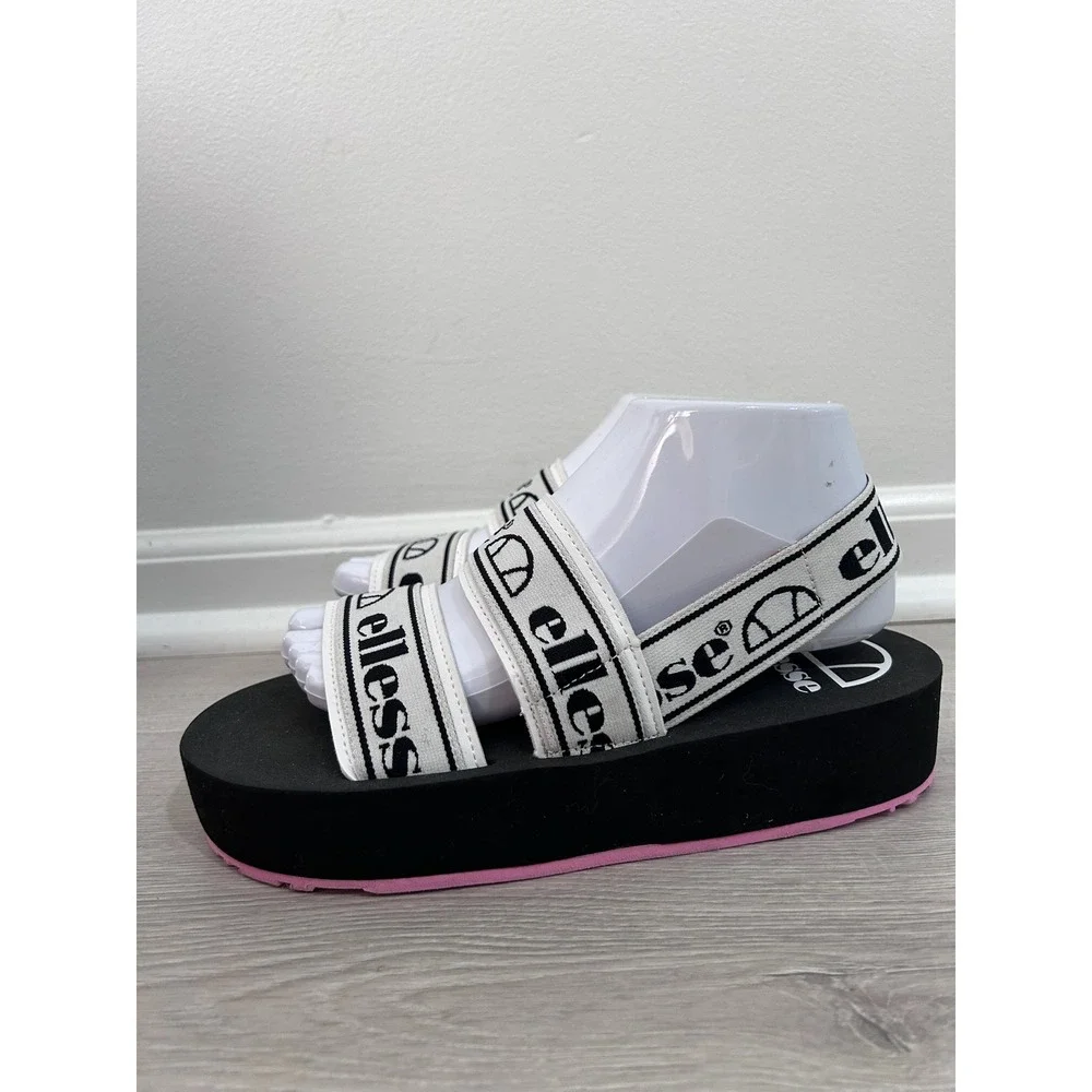 Ellesse giglio text